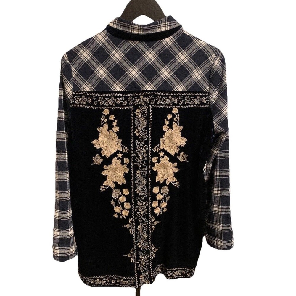 Andree by Unit Size Medium Top Flannel Velvet Plaid Button Embroidered Roll Tab